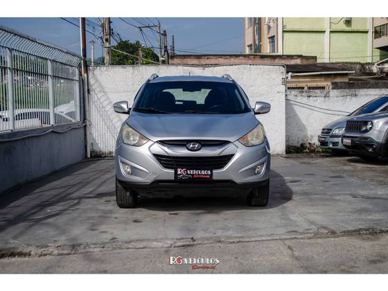 HYUNDAI IX35 2.0 MPI 4X2 16V GASOLINA 4P AUTOMÁTICO HYUNDAI IX35 2.0 MPI 4X2 16V GASOLINA 4P AUTOMÁTICO